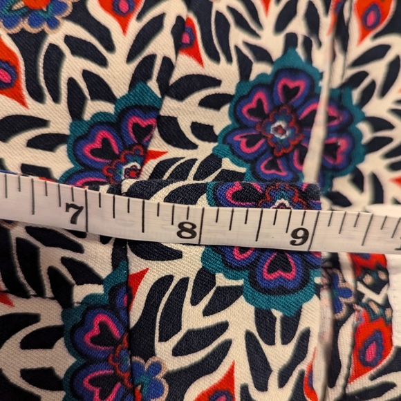 Old Navy pixie pants size 12 FUN PRINT! - Picture 6 of 6